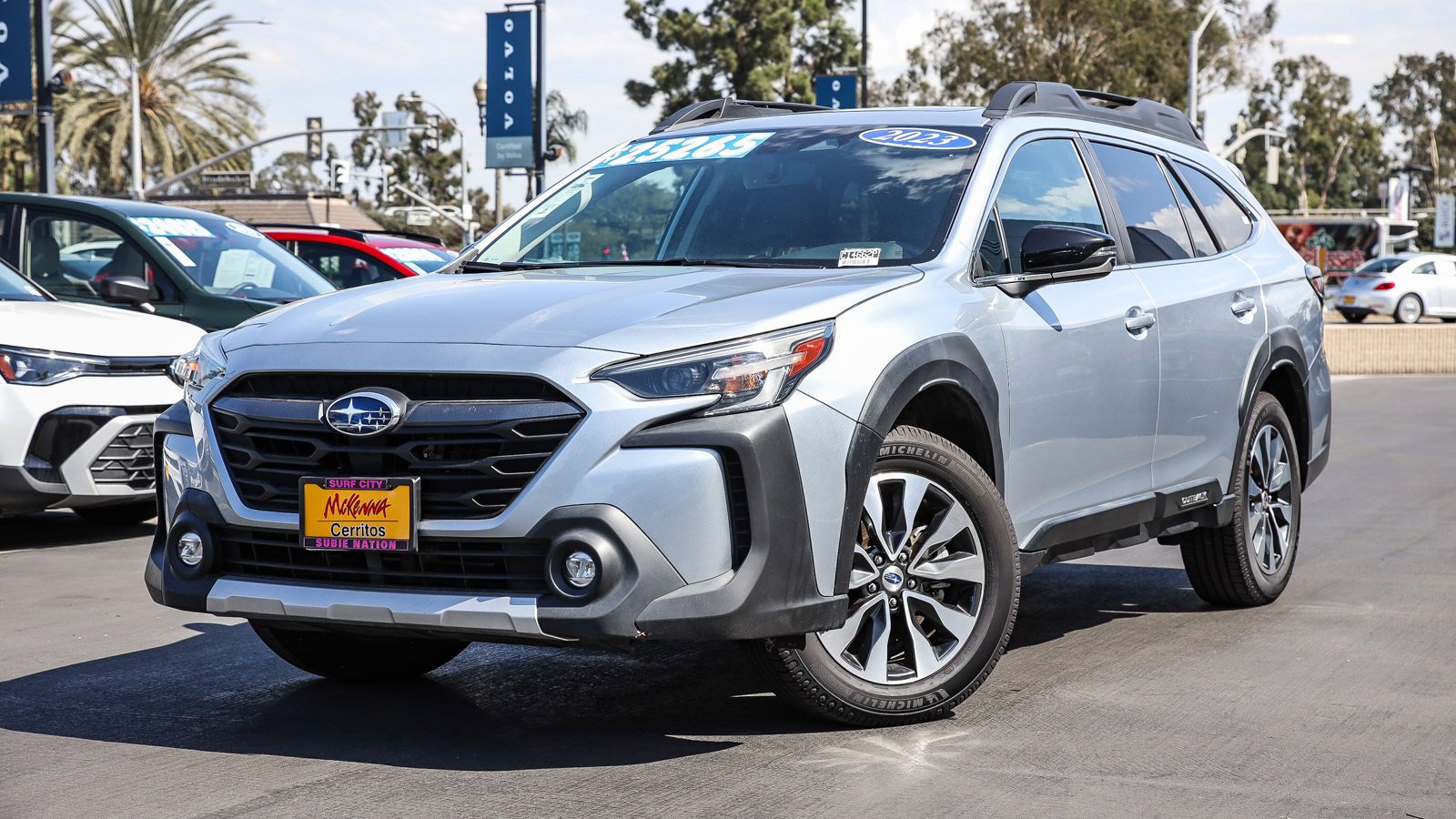 Used 2023 Subaru Outback Limited w/ Tech Package 2