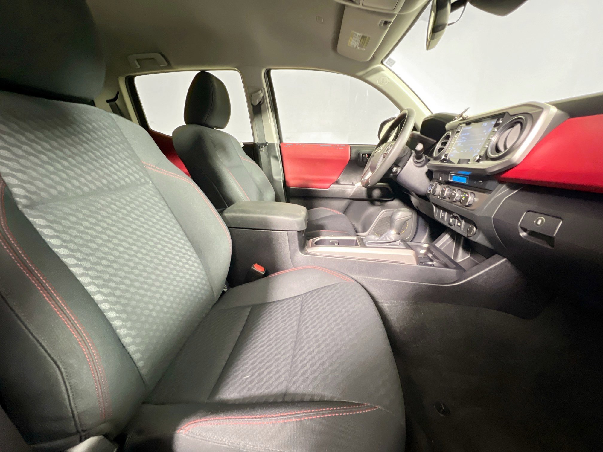 Used 2023 Toyota Tacoma SR5 image 31