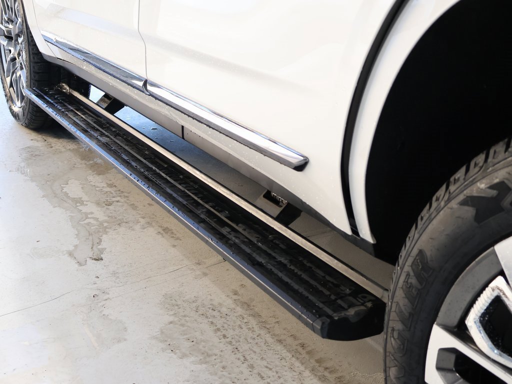 Certified 2023 GMC Yukon Denali Ultimate image 10