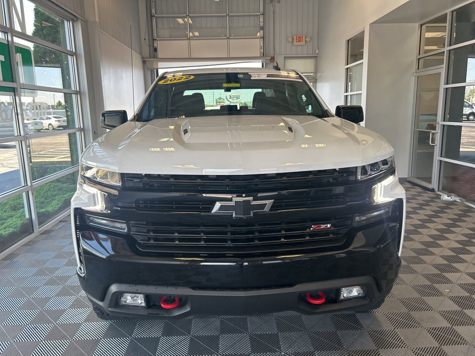 Used 2022 Chevrolet Silverado 1500 LT Trail Boss w/ Bed Protection Package AWD/4WD image 2