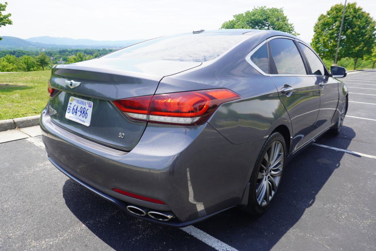 Used 2015 Hyundai Genesis 5.0 RWD image 15
