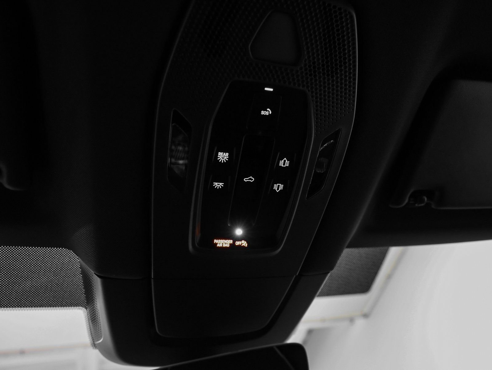 New 2025 Porsche Macan 4 Electric image 44