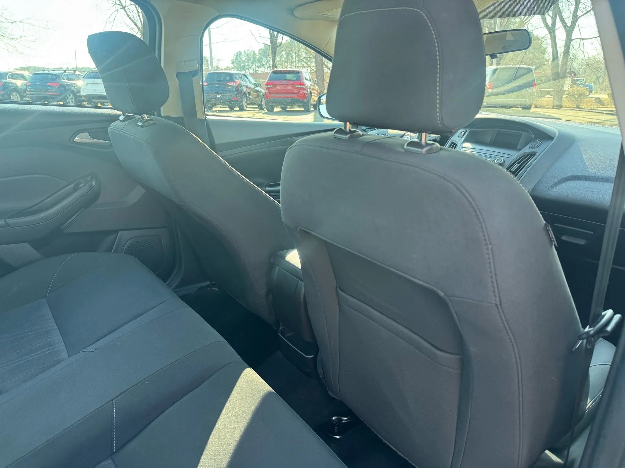 Used 2018 Ford Focus SE image 19