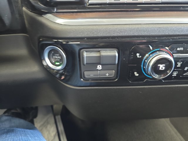 Certified 2025 GMC Sierra 1500 SLT AWD/4WD image 22