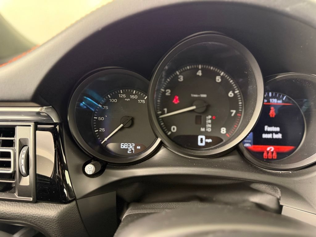 New 2025 Porsche Macan AWD/4WD image 24