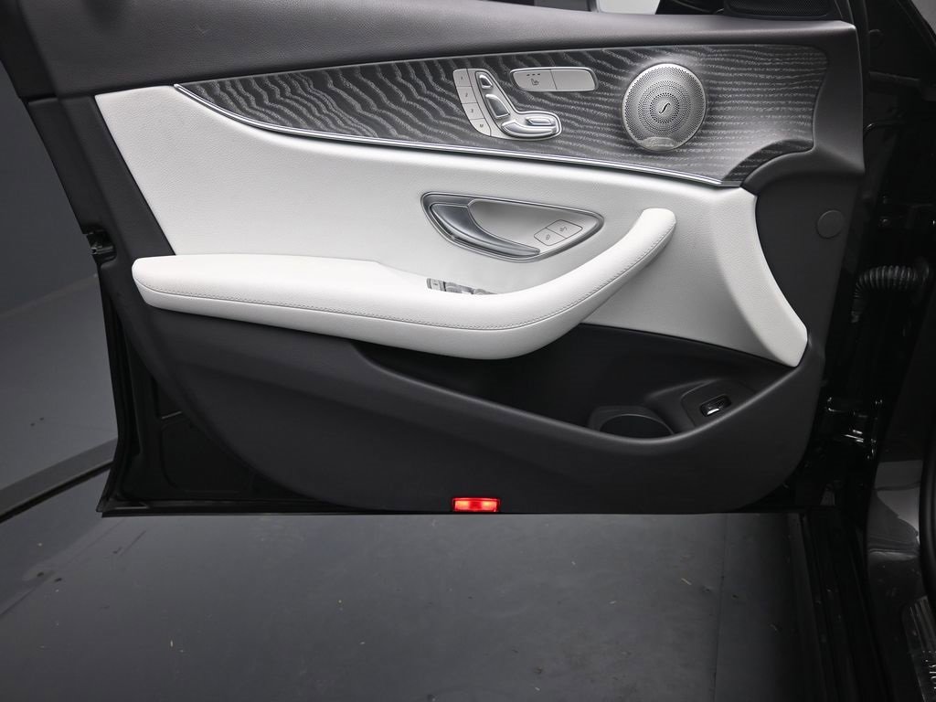 Used 2023 Mercedes-Benz E 350 Sedan image 20
