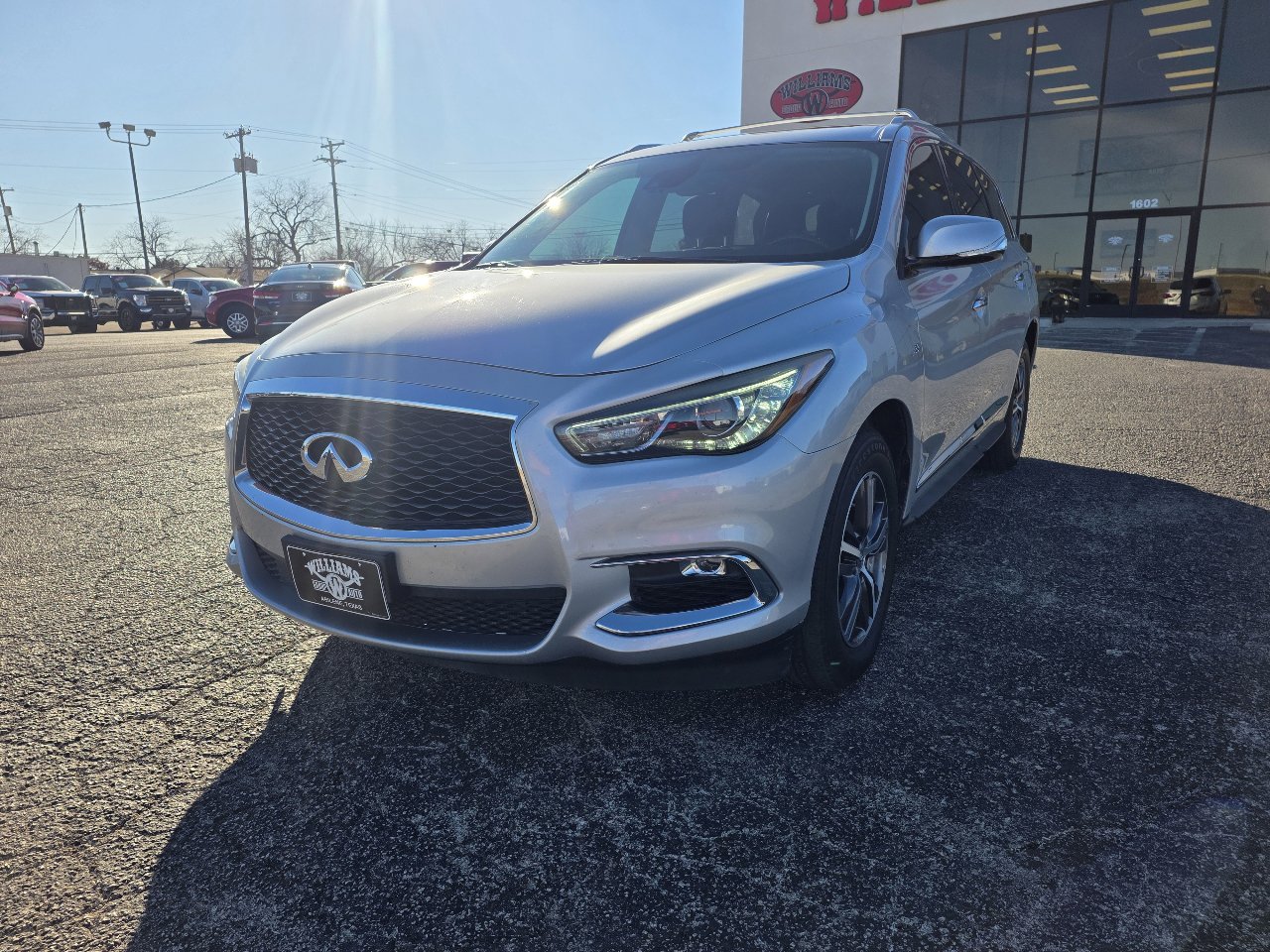 Used 2019 INFINITI QX60 Luxe image 3