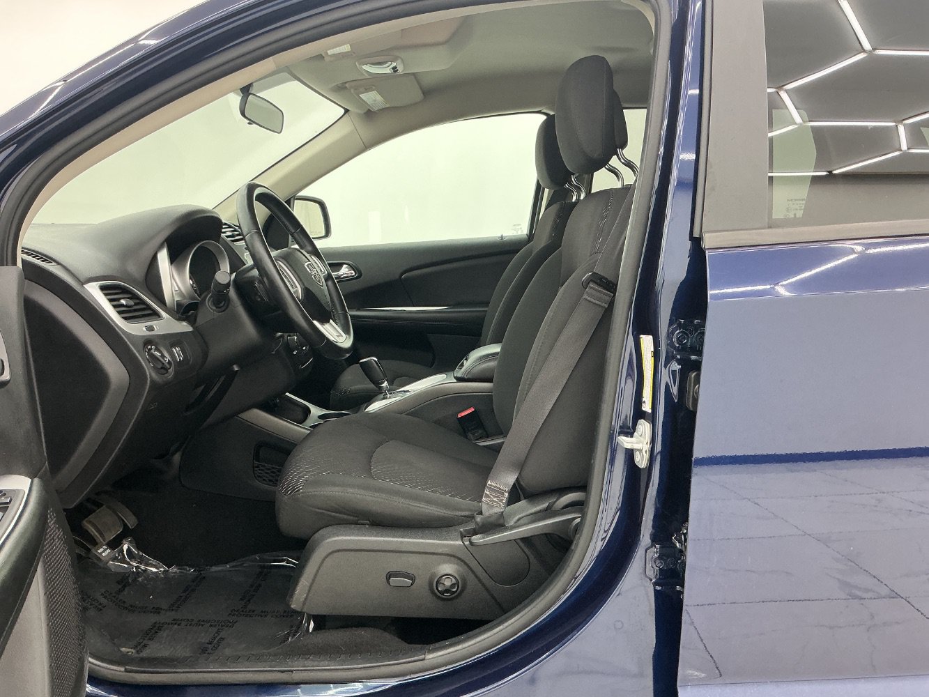 Used 2018 Dodge Journey SXT w/ Premium Group FWD image 14