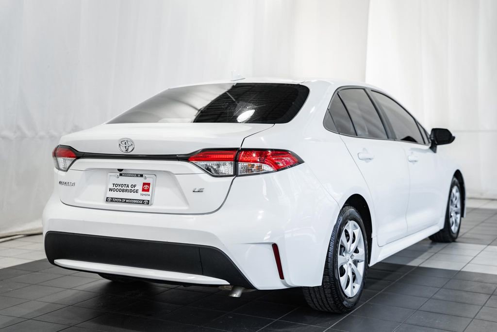 Used 2021 Toyota Corolla LE image 4