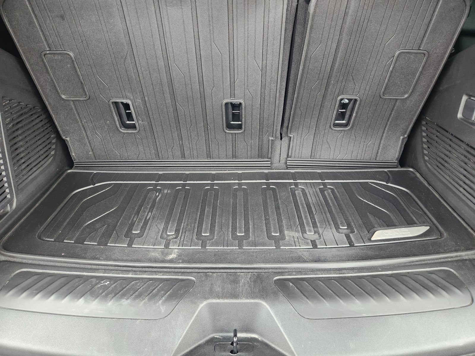 Used 2024 GMC Yukon SLT AWD/4WD image 37