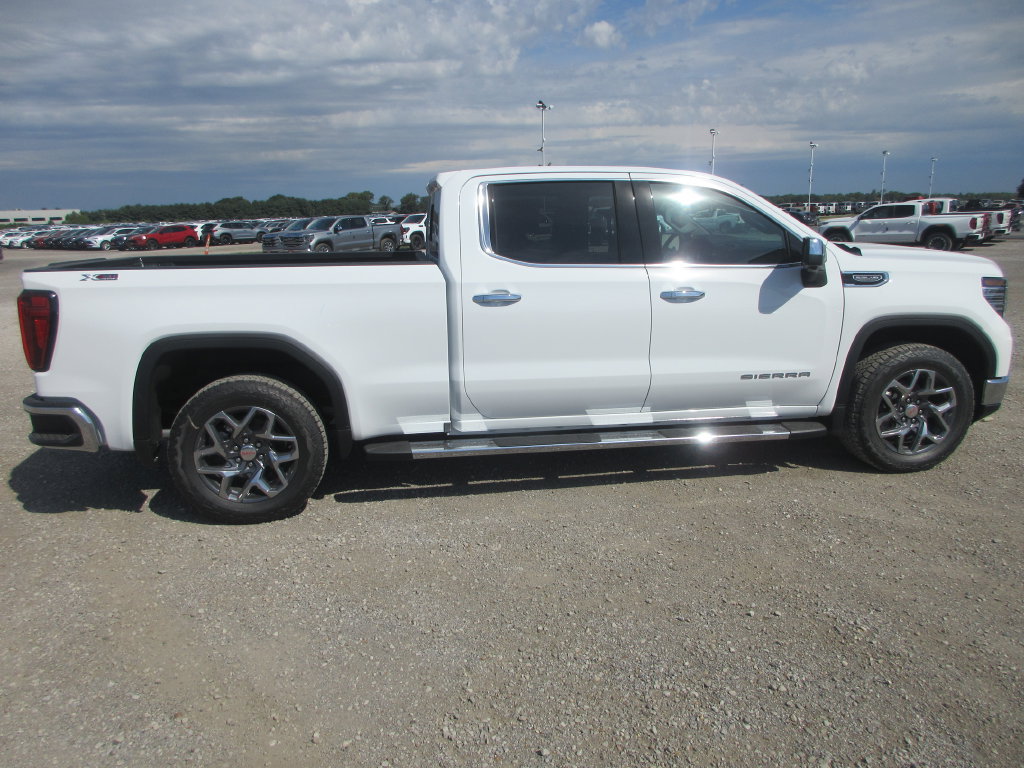 New 2026 GMC Sierra 1500 SLT w/ SLT Premium Plus Package AWD/4WD image 3