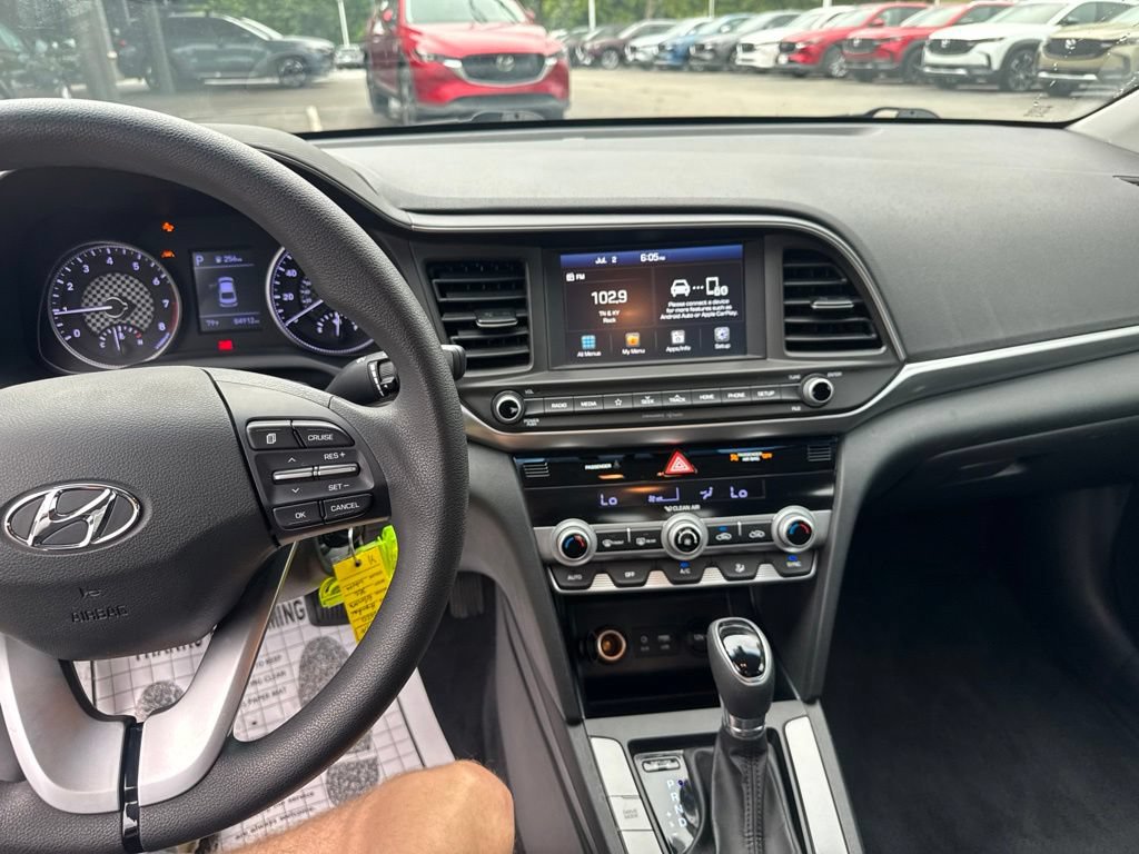 Used 2020 Hyundai Elantra SEL w/ Cargo Package (C1) FWD image 17
