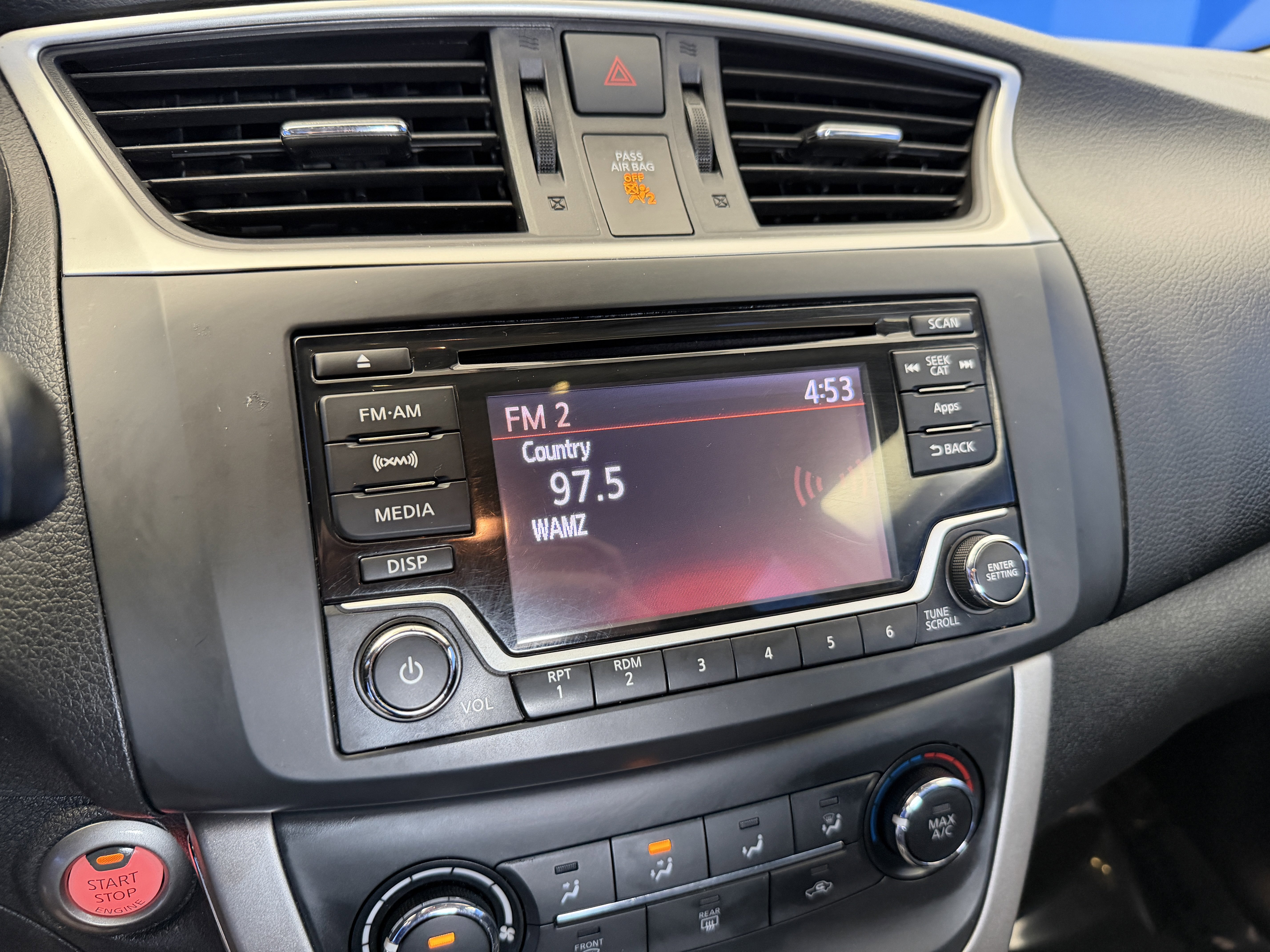 Used 2015 Nissan Sentra SV FWD image 19