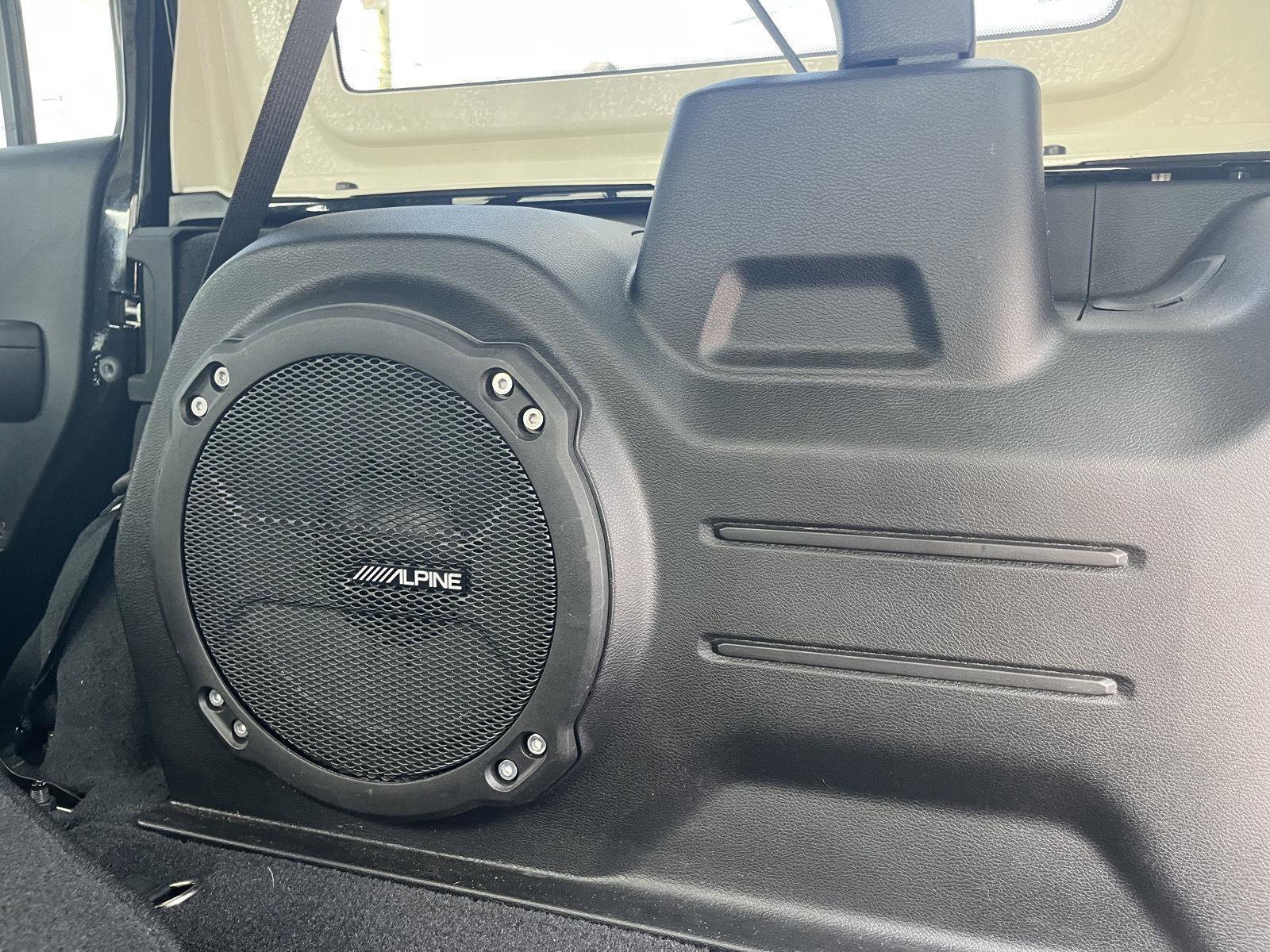 Used 2022 Jeep Wrangler Unlimited Rubicon w/ Cold Weather Group image 33