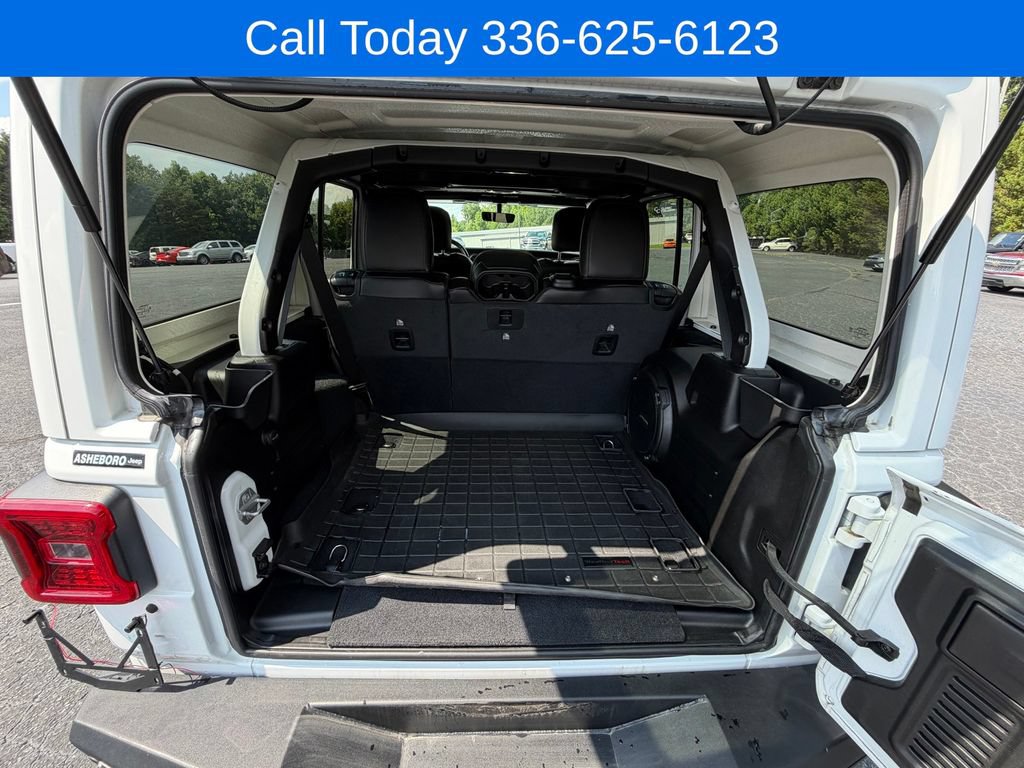 Used 2020 Jeep Wrangler Unlimited Sahara AWD/4WD image 12