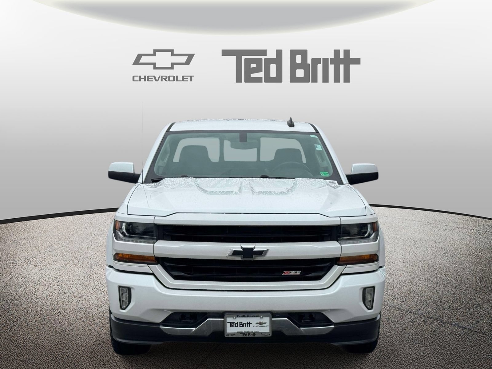 Used 2018 Chevrolet Silverado 1500 LT w/ All Star Edition AWD/4WD image 2