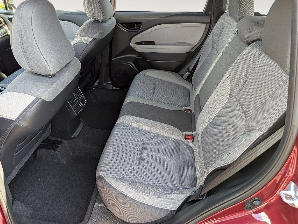 Used 2025 Subaru Forester Premium AWD/4WD image 25