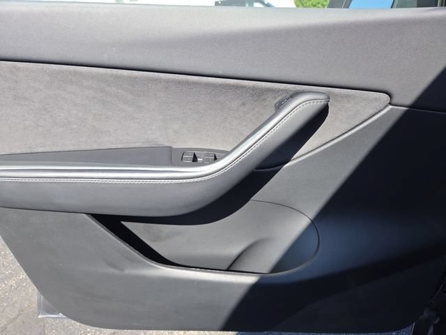 Used 2022 Tesla Model Y Performance AWD/4WD image 31