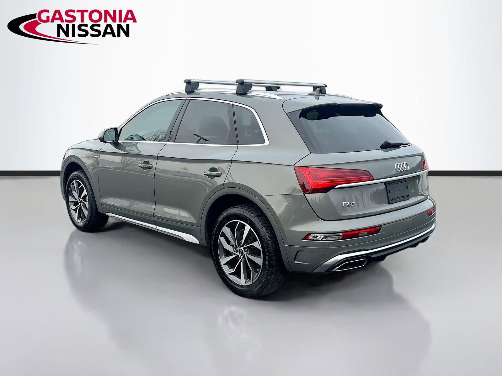 Used 2023 Audi Q5 2.0T Premium w/ Convenience Package image 6