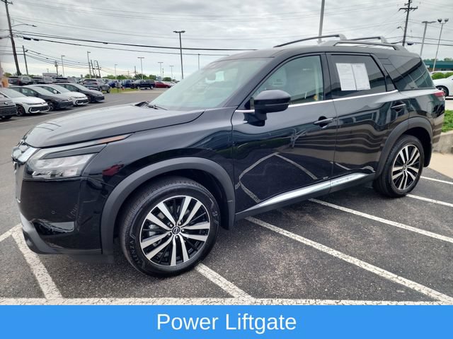 Used 2025 Nissan Pathfinder Platinum w/ Cargo Package FWD image 7