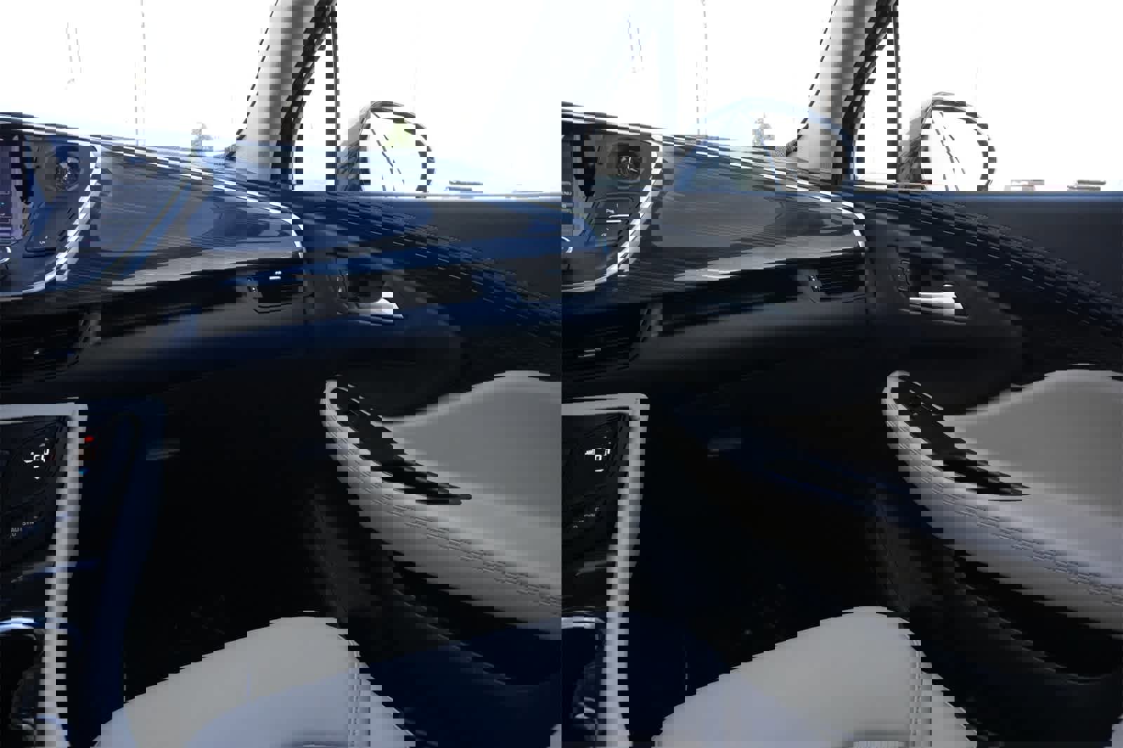 Used 2020 Buick Envision Essence image 8