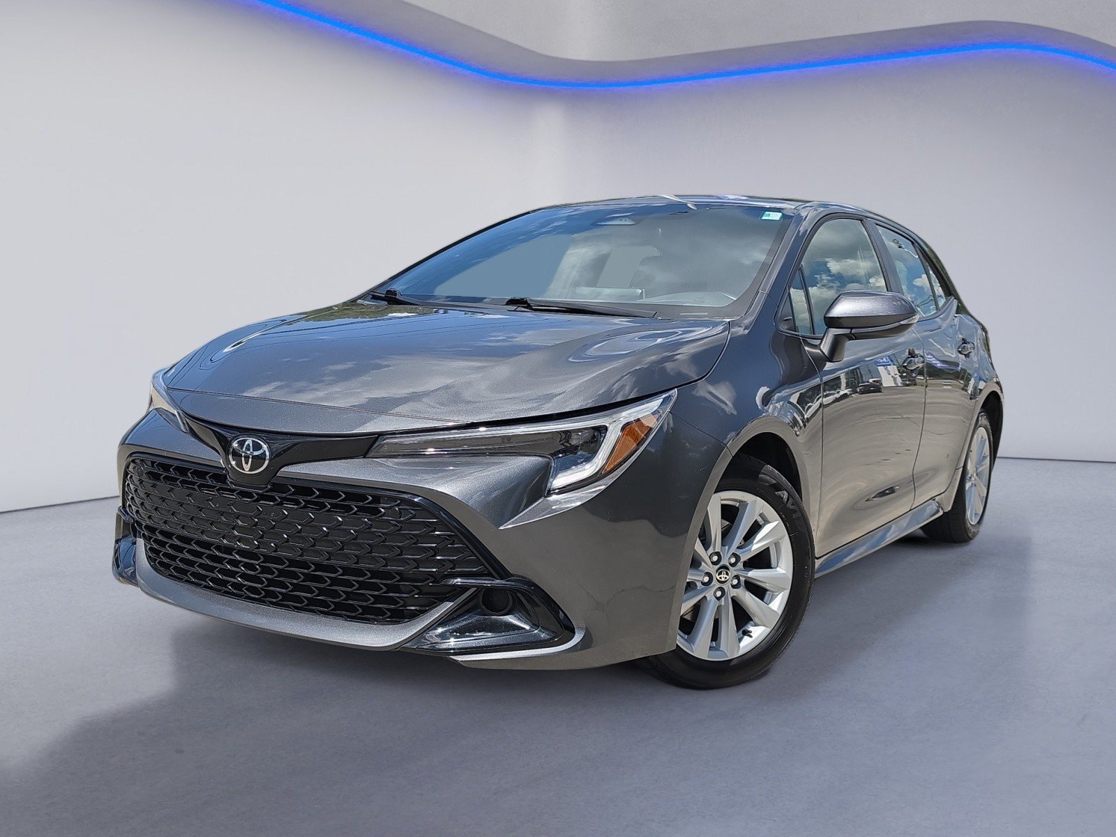 Used 2023 Toyota Corolla SE FWD image 2