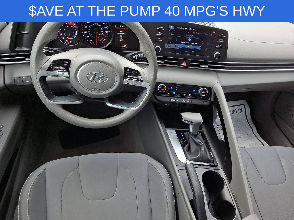 Used 2023 Hyundai Elantra SEL FWD image 11