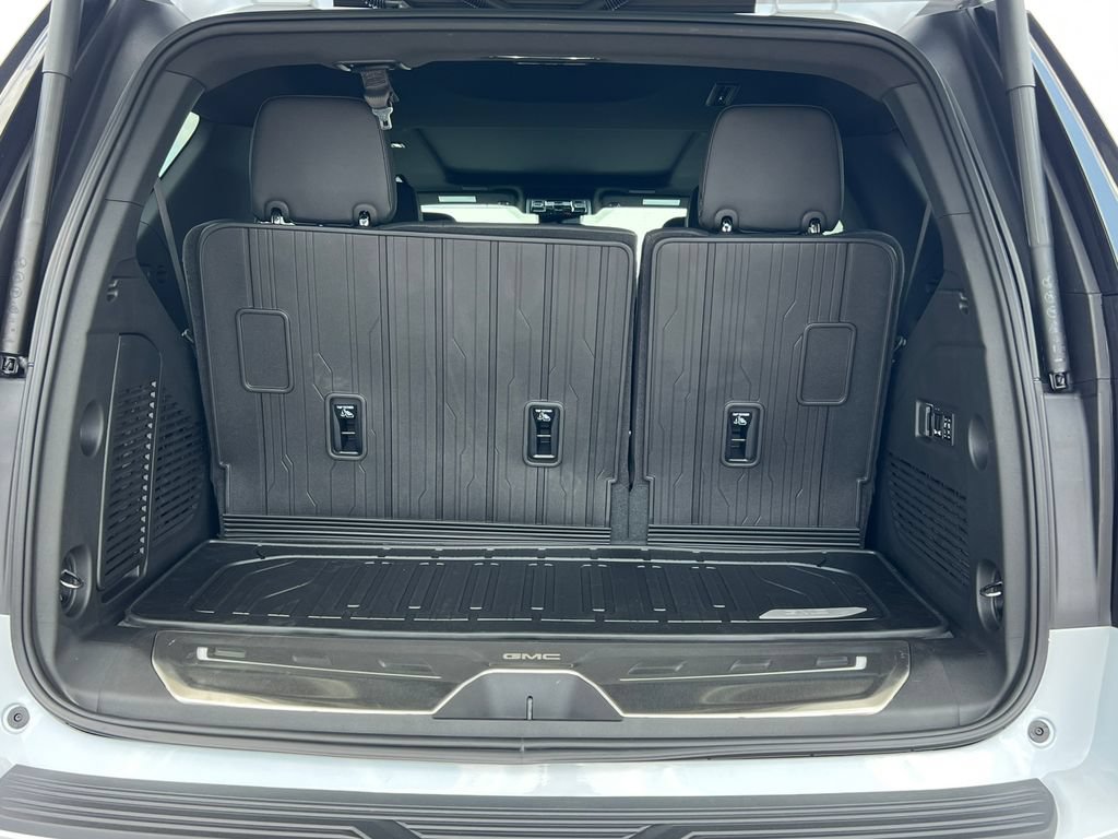 New 2026 GMC Yukon Denali w/ Sun & Power Step Package AWD/4WD image 40