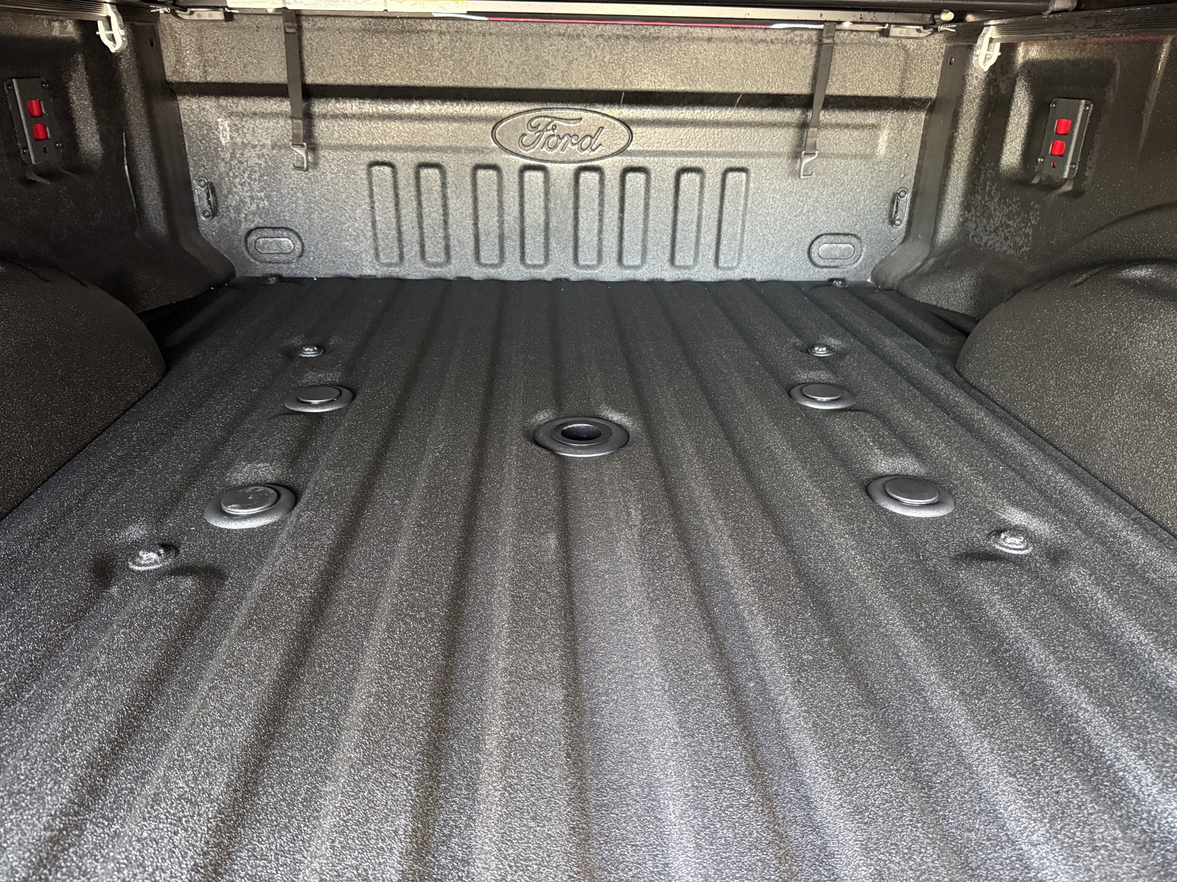 Used 2024 Ford F350 Lariat w/ Chrome Package AWD/4WD image 38