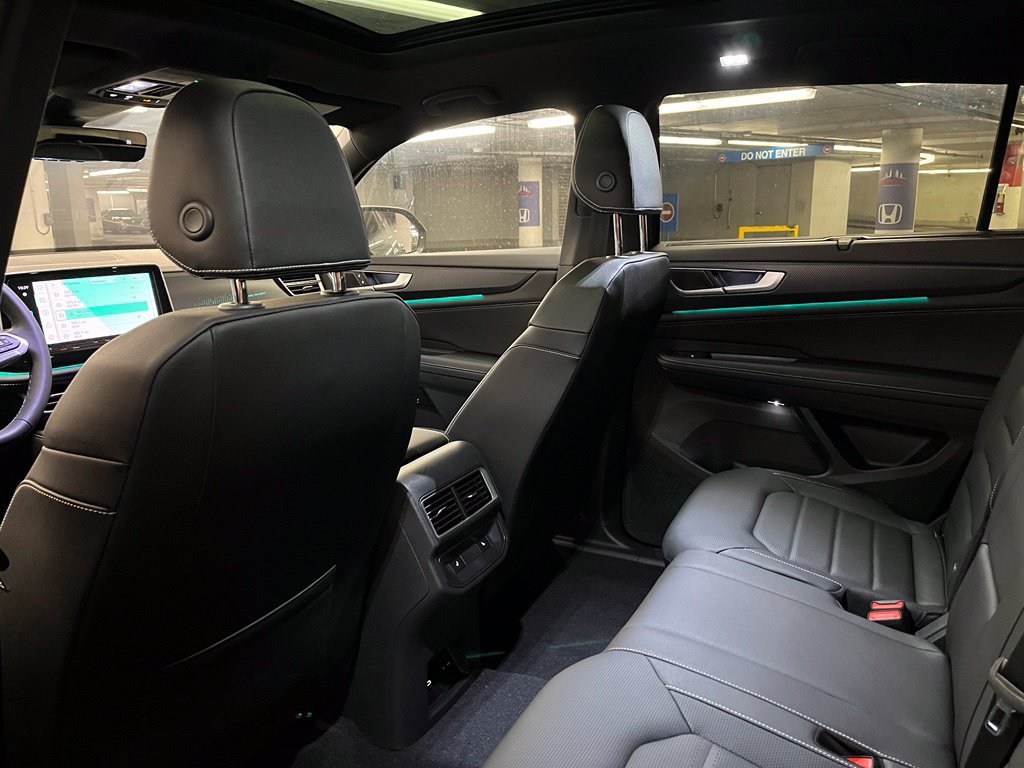 New 2026 Volkswagen Atlas Cross Sport SEL R-Line AWD/4WD image 25