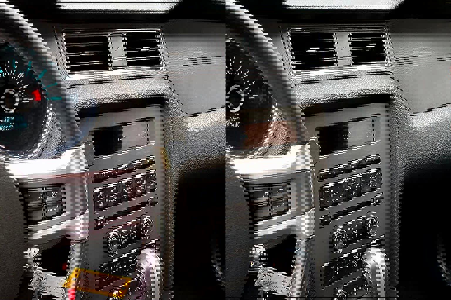 Used 2013 Ford Mustang Convertible image 5