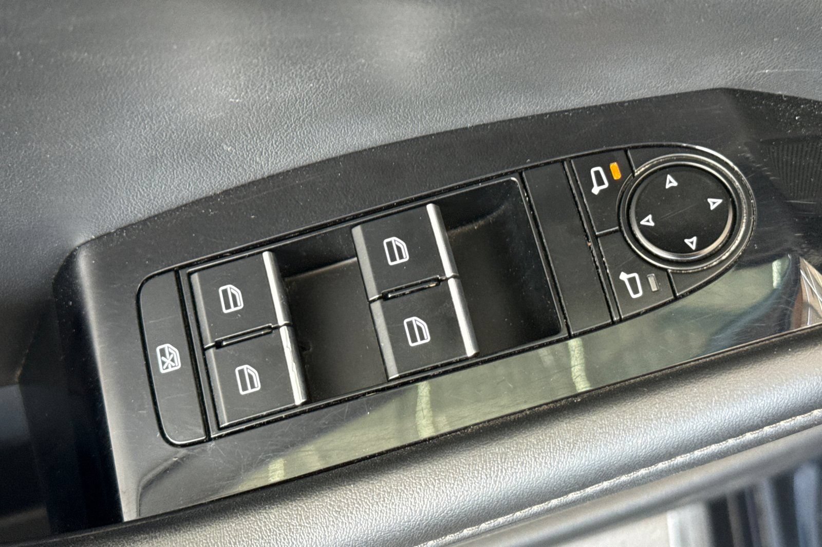 Used 2025 MAZDA MAZDA3 s Sport FWD image 17