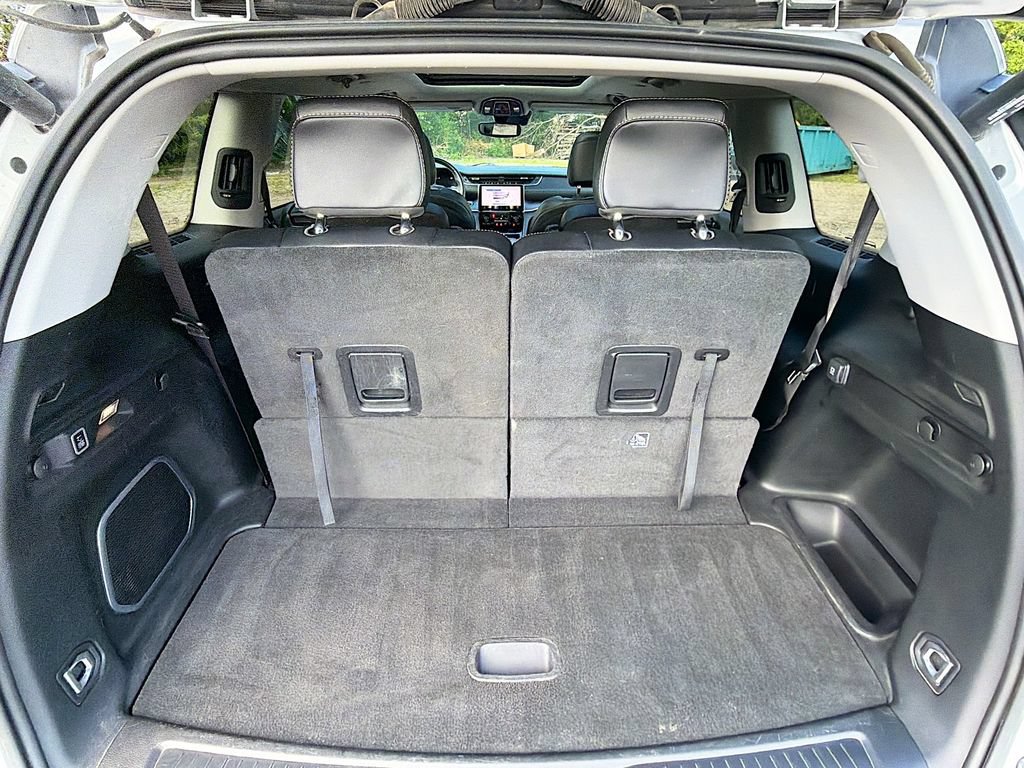 Used 2022 Jeep Grand Cherokee L Limited AWD/4WD image 30