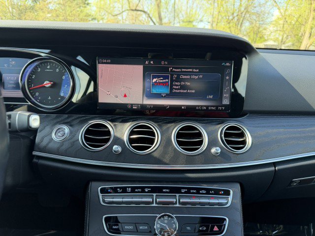 Certified 2019 Mercedes-Benz E 300 4MATIC image 13