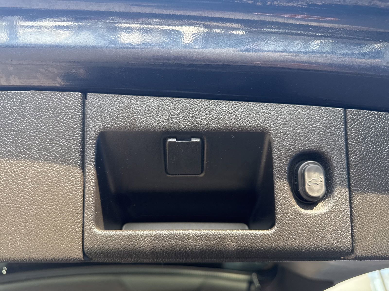 Used 2019 Chevrolet Tahoe LT w/ LT Signature Package image 15