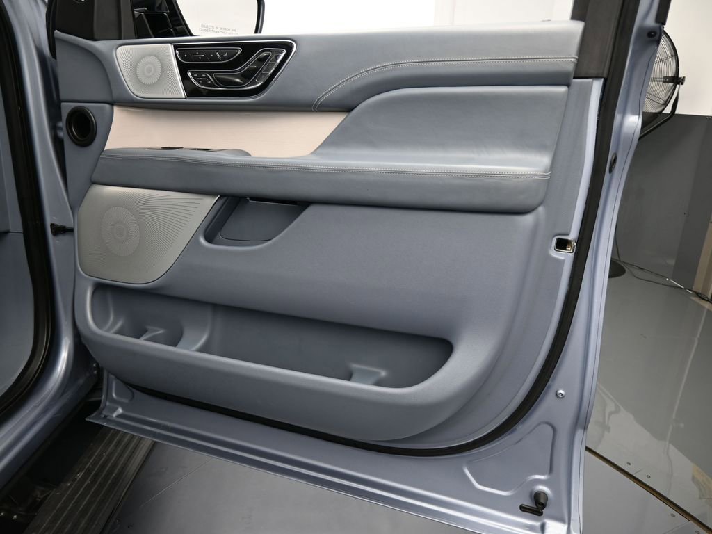 Used 2019 Lincoln Navigator Black Label w/ Cargo Package image 73