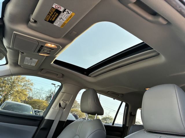 Used 2022 Toyota Highlander XLE image 27