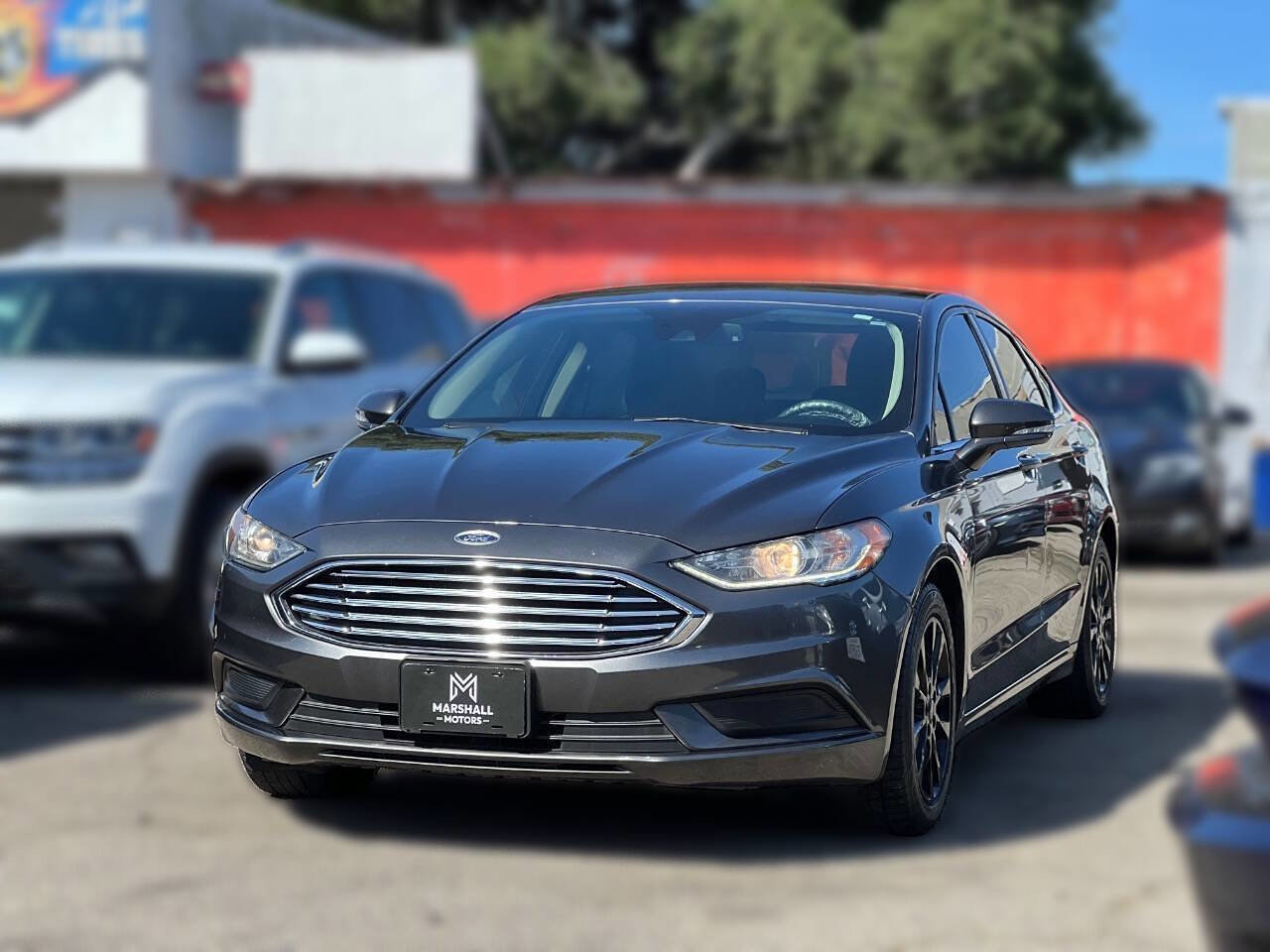 Used 2017 Ford Fusion SE image 3