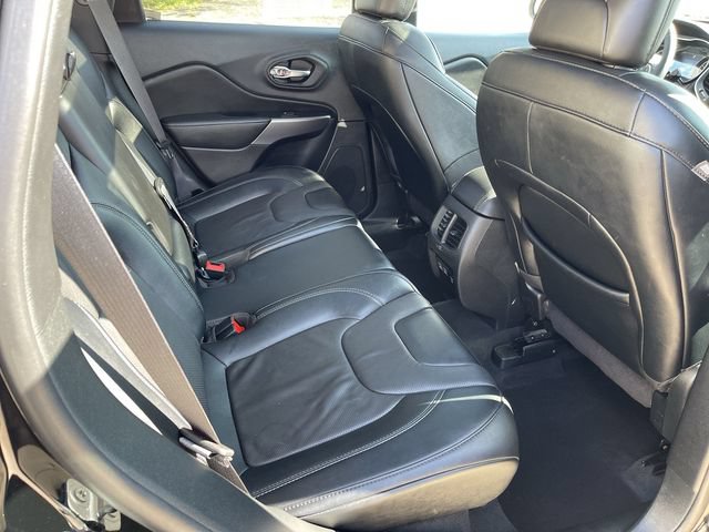 Used 2022 Jeep Cherokee Latitude Lux w/ Sun & Sound Group AWD/4WD image 15