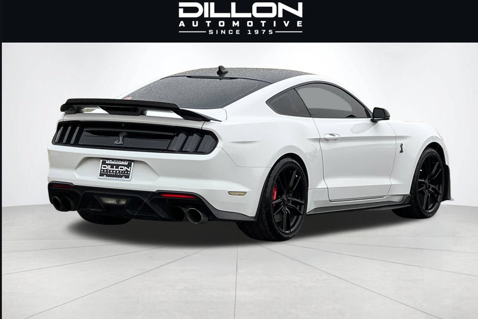 Used 2020 Ford Mustang Shelby GT500 w/ Technology Package RWD image 4
