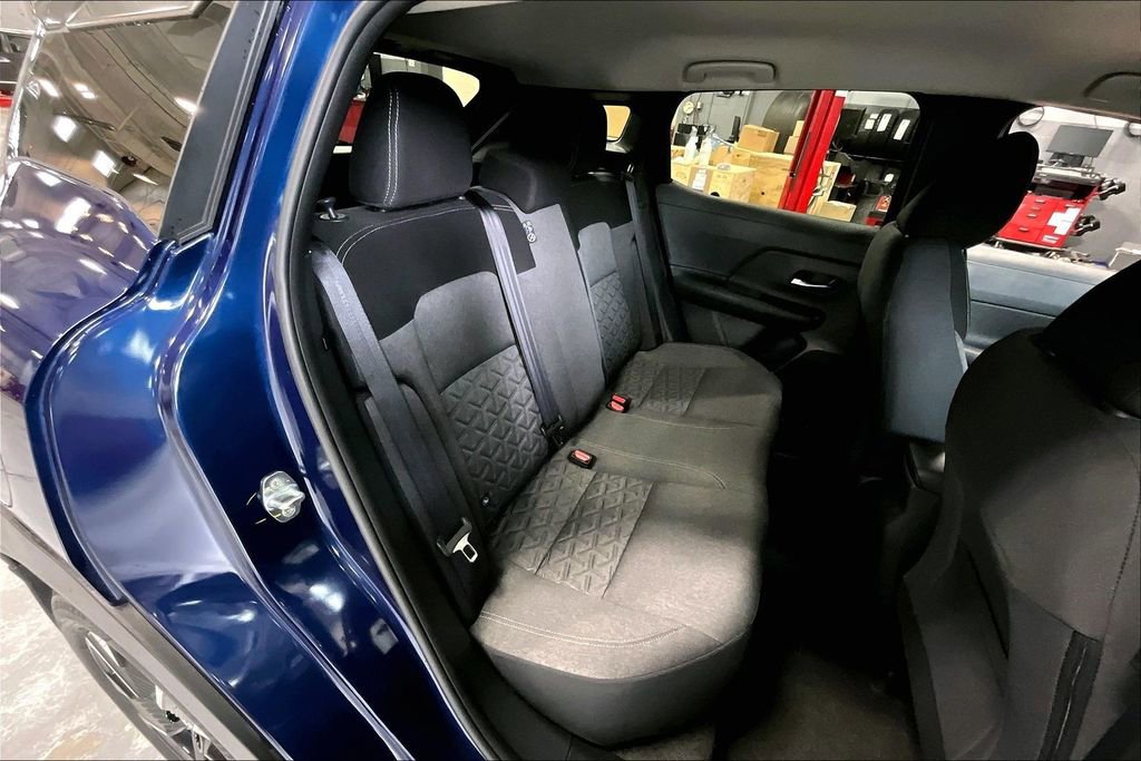 Certified 2025 Nissan Kicks SV image 19