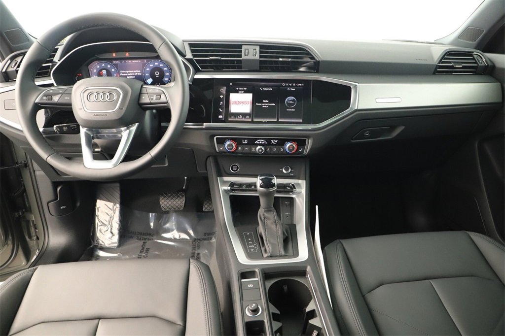 New 2025 Audi Q3 2.0T Premium image 18