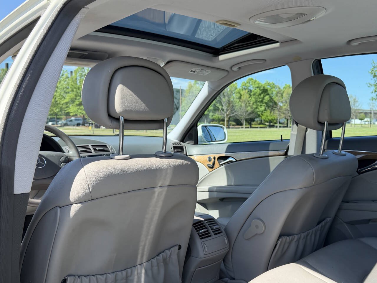 Used 2008 Mercedes-Benz E 350 4MATIC Sedan image 17