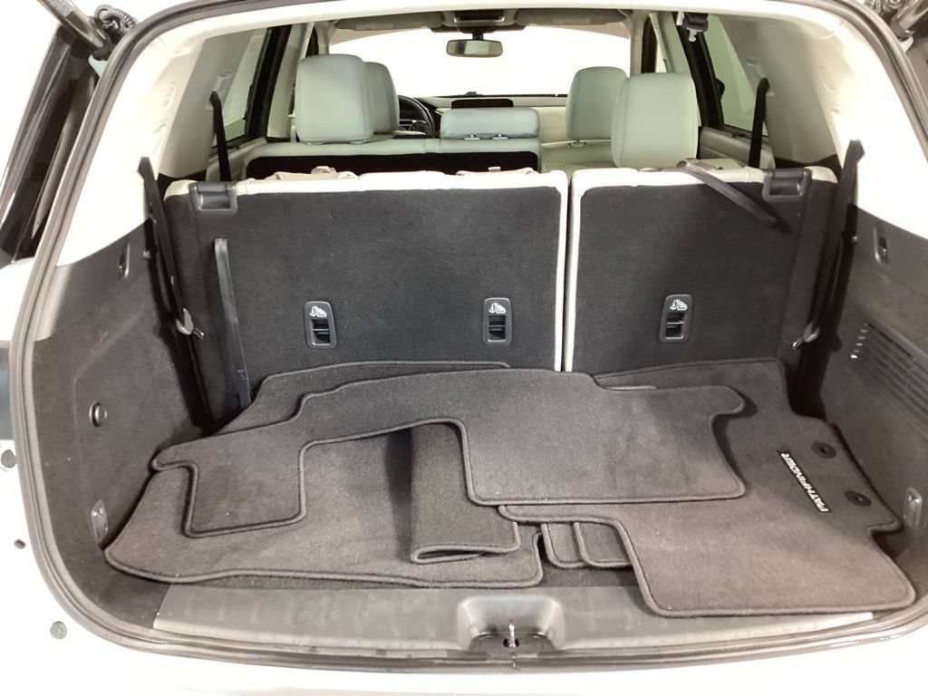 Used 2022 Nissan Pathfinder SL AWD/4WD image 13