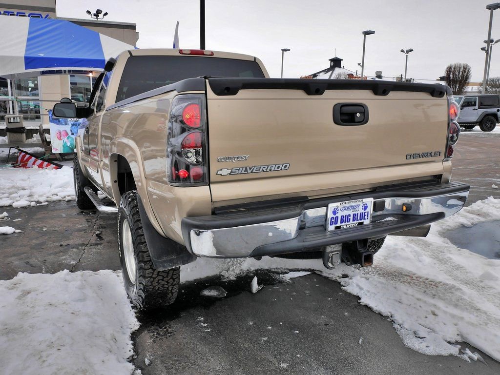 Used 2004 Chevrolet Silverado 2500 LS w/ Heavy-Duty Power Package image 7