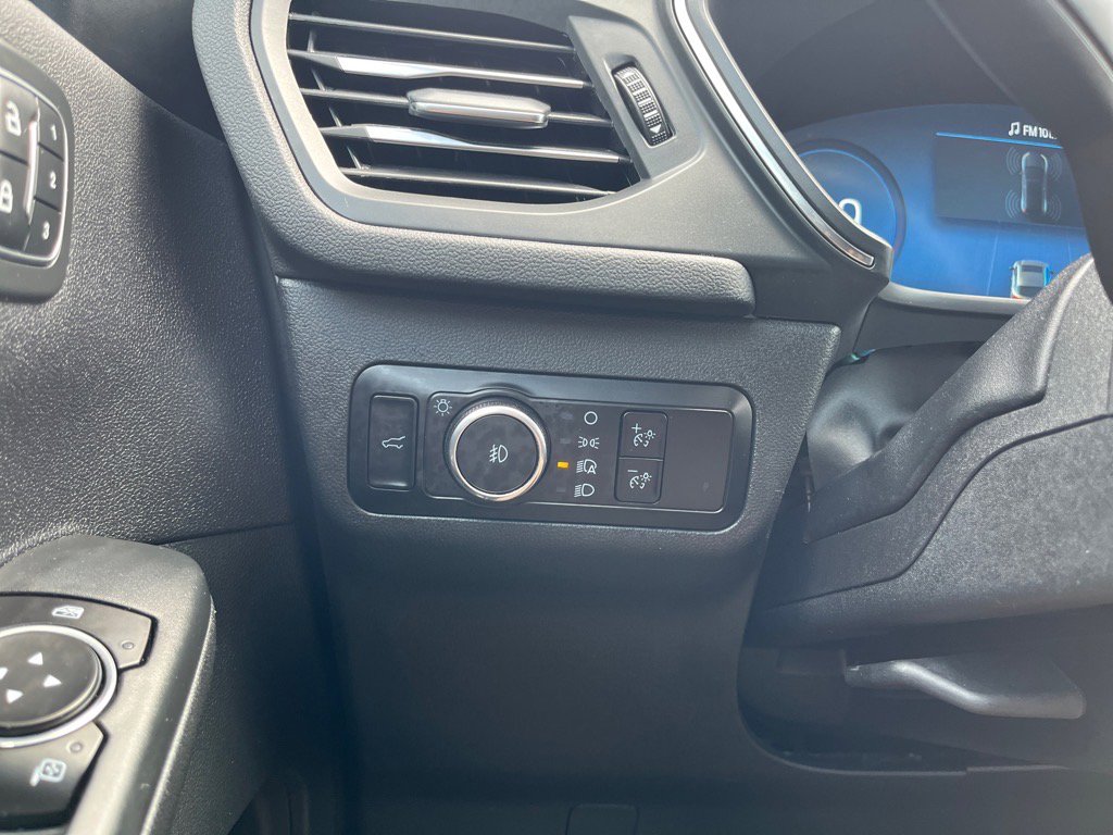 Used 2023 Ford Escape Platinum image 28