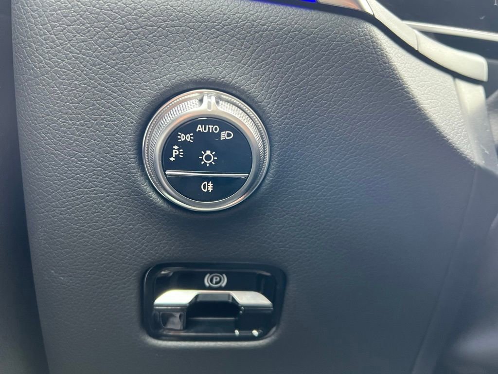 Certified 2026 Mercedes-Benz GLC 300 image 13