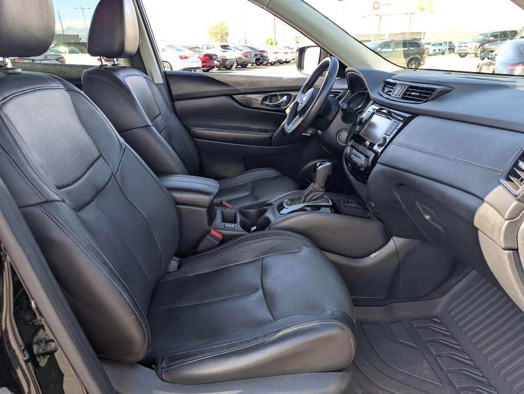 Used 2020 Nissan Rogue SL w/ Premium Package AWD/4WD image 36
