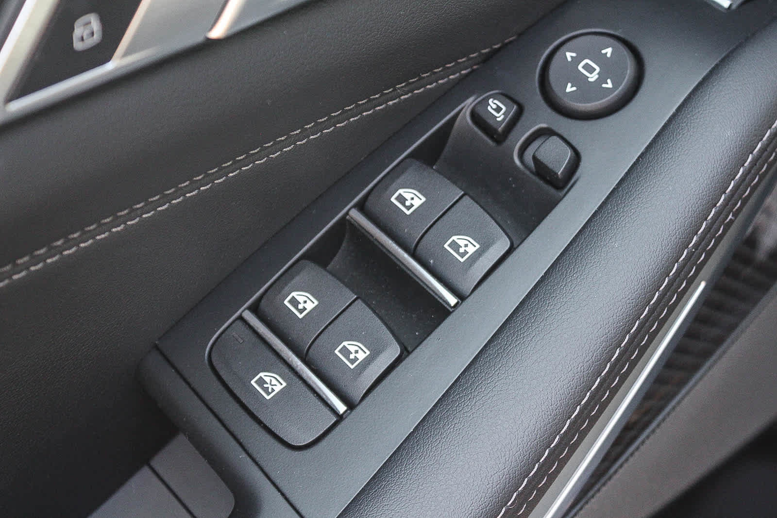 Used 2026 BMW X5 M60i w/ Executive Package image 20