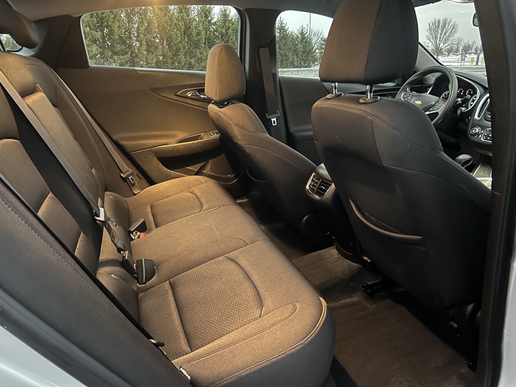 Used 2021 Chevrolet Malibu LT image 13